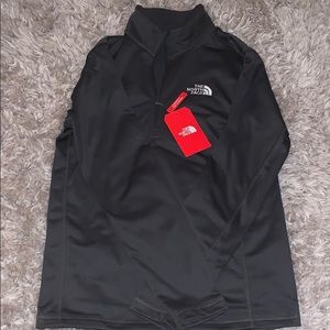 *BRAND NEW* north face quarter zip